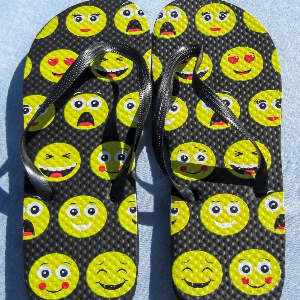NWOT Emoji Thong Sandals